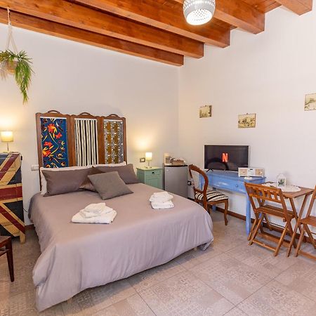 Centro Storico Redmood House A 5 Min Dal Mare, Breakfast, Aria Condizionata, Wi-Fi E Netflix Apartment Barletta Ngoại thất bức ảnh